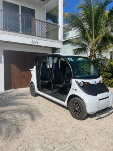 Golf cart rental - 4 passenger electric GEM car without half doors