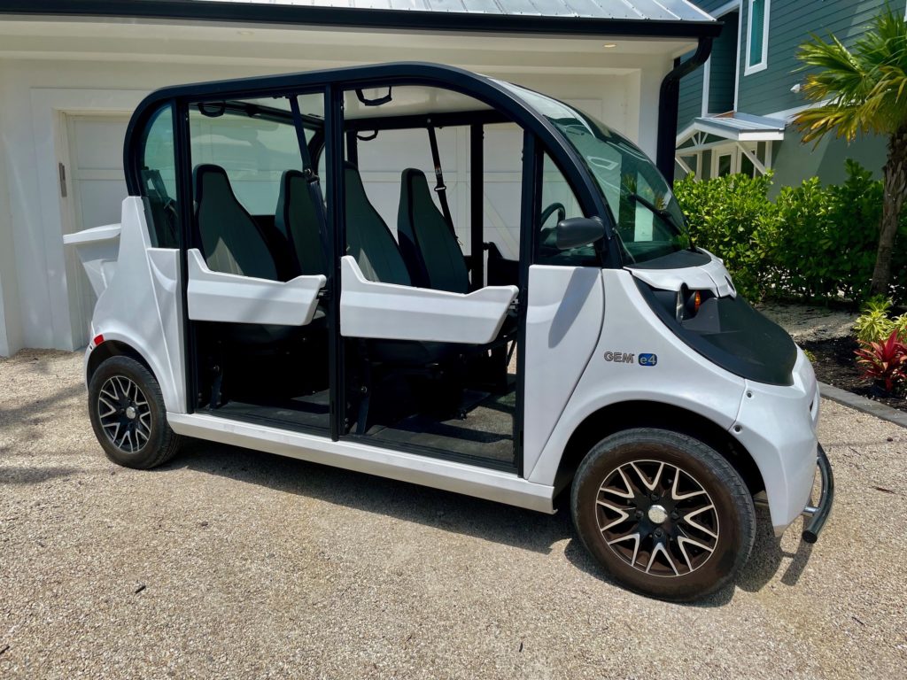 Golf Cart Rental - 4 passenger electric GEM car with half doors for rent